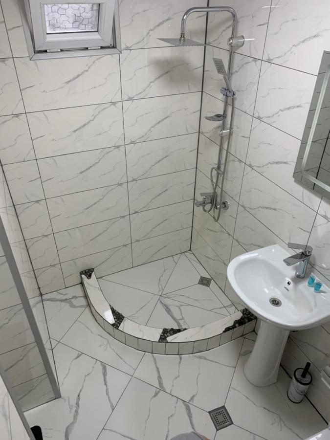 Mate'S Home Kazbegi المظهر الخارجي الصورة